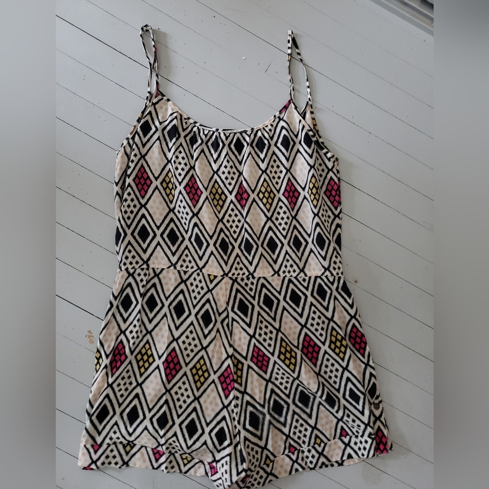 2010s Romper - Picture 5 of 6